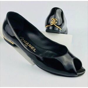 VGUC Authentic CHANEL Patent Leather Gold CC Peep Toe Flats Shoes FR41 US10 10.5